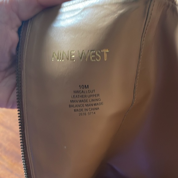 LEATHER EUC ….low heel comfortable perfect fall/winter boot - Picture 4 of 4